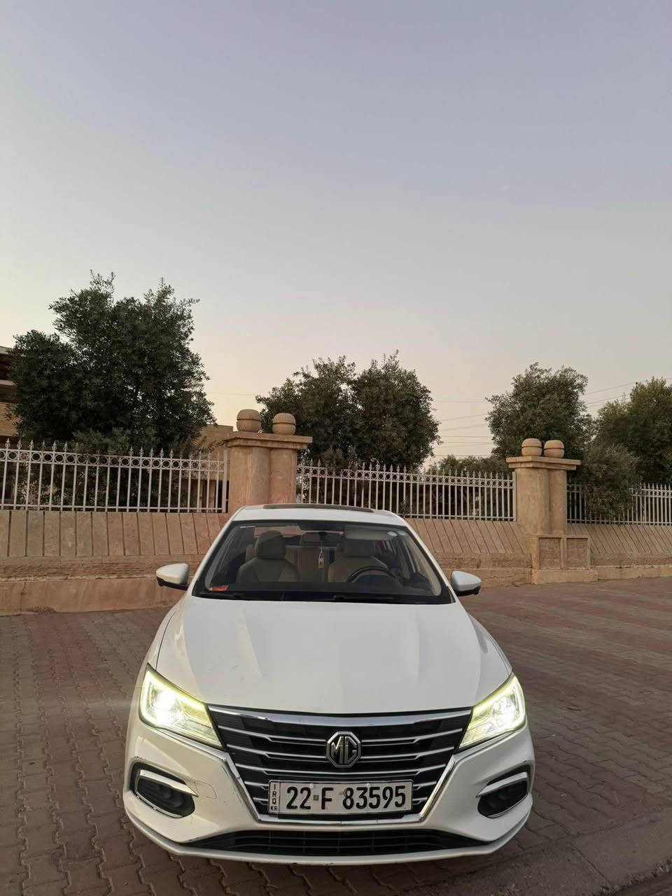MG5 2022 LUXURY 
سەیارەکە ٣ جێی بچووکی تحدیلە بێ سبوغە 
سەیارەکە قەپات ماصفاتە رادار پێش و پشت کوشین جلد و کارەبایی ٣٦٠ پلە کامرە ٥ کامیرە  تحدی سرعە و خەتی جادە و ئیکۆ و نۆرماڵ سلایت گێر و مەکینە و کارەبایاتی بە شەرتە فولل فوللە 
تحویل و غەرامەش بە شەرتە سەیارەکە
سحری ٩٨ وەرەقە و مەجال
*********** أربيل, العراق
