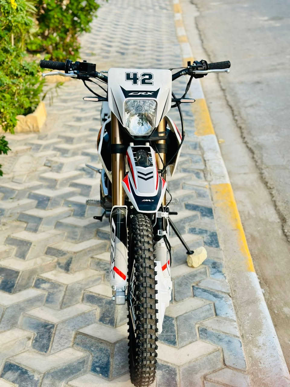 قفاز CRX • ٢٠٢٥ • ٣٠٠
