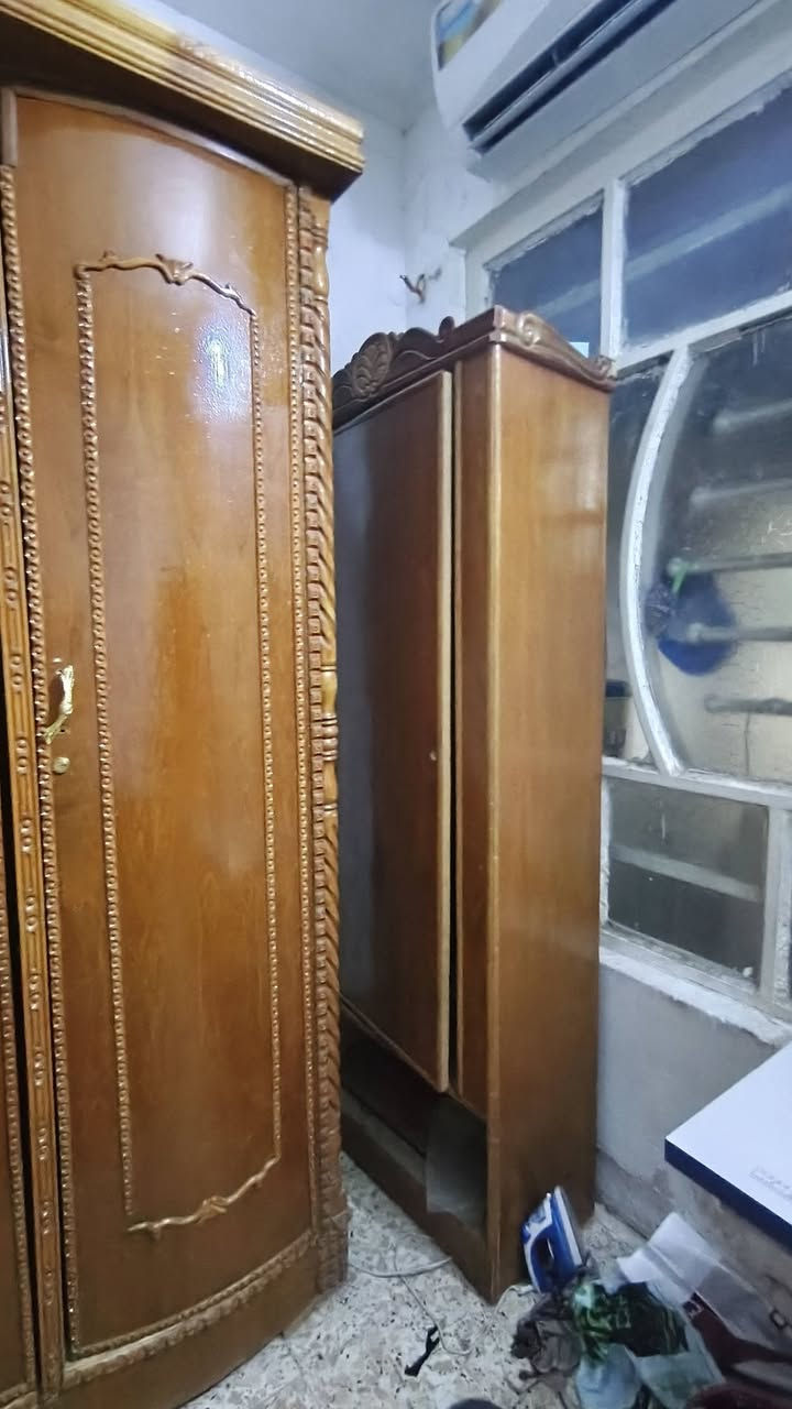 غرفة اخشاب • ٨ قطع • نضيفه