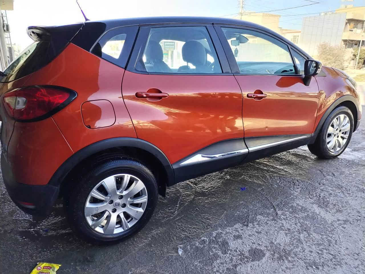 ڕینۆ کاپچەر ٢٠١٦
٤ پستن
مەکینە ١.٢لتر Turbo
گێڕ ئۆتۆماتیک 
بصمە
سقف ڕەش 
شاشە ئایپاد
٣ پارچە بۆیاخ شریکە
………………*********** زانیاری زیاتر

٤ سلندر
محرك ١.٢ لتر تيربو
جير أوتوماتيك
بصمة
سقف أسود
شاشة آيباد
٣ قطع صبغ شركة
