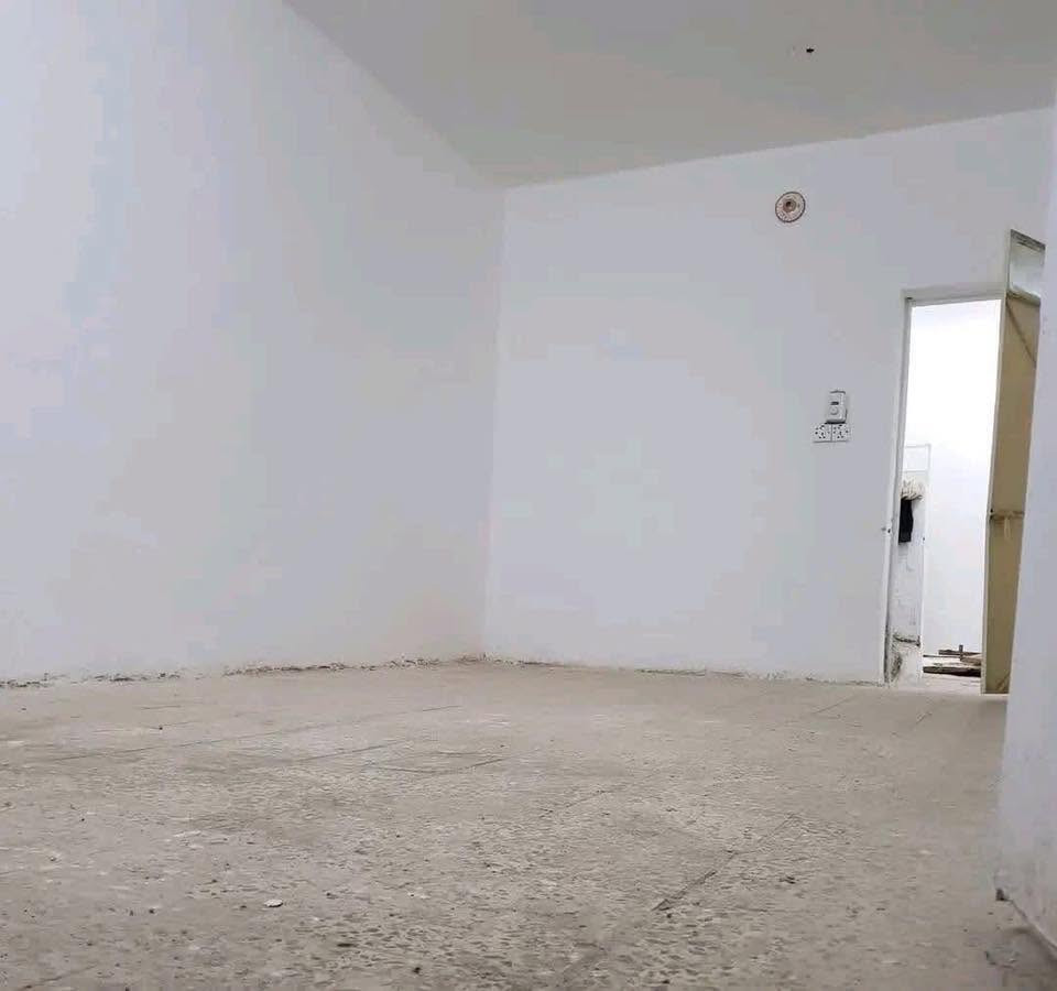 السلام عليكم👋
بيت للبيع طابو ملك صرف🏠🥰
مساحة ١٠٠ متر قاط ونص يحتوي الطابق الاول
على صاله وهول ومطبخ وغرفة نوم وحمامات ٢
داخلي وخارجي والطابق الثاني غرفة نوم مع هول وسطح عدد ٢ الموقع حسينية الراشدية منطقة الخدمات قرب المستشفى التركي منطقة ال ١٦
البيت يصلح للاستثمار جان مأجر ب ٢٥٠ قبل 
التبليط ملاحظة البيت باسمي مو دلال😇
للاستفسار الاتصال على الرقم⬇️⬇️
واتساب-(***********)
