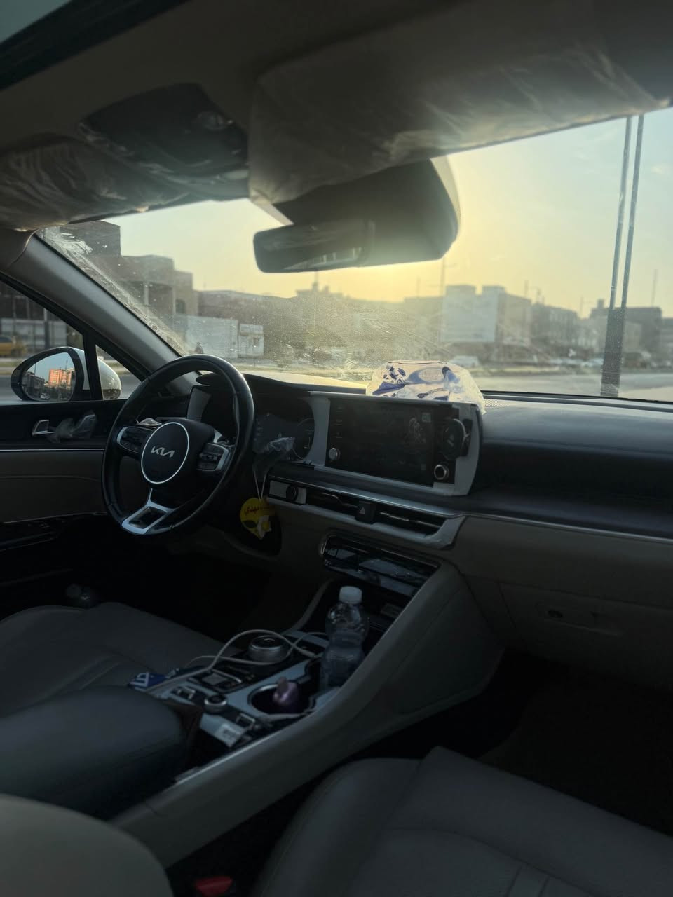 ا k5 kia وارد خليجي وكالة نم هايبرد 2023 رقم اربيل الجديد تحويل مباشر كفالة عامة سيارة نضيفة جدا جدا بحالة الوكالة فول مواصفات للاخير 1/1 مواصفات ال vip الخاصة.

رادار _ تثبيت سرعة _ ترحيب _ 5 كامرات محيطية _ بصمة _ تشغيل عن بعد _ بانوراما _ انارة داخلية _ بردات خلفية بلاد _مرايات شفط كهربائية _كشنات جلد ابيض _ تبريد وتدفئة كشنات _ كشن السائق وكشن الصدر كهربائي- خزن كشنات _ 4 انضمة قيادة سبورت سمارت ايكو _ شاشة كاربلي _ شحن لاسلكي _ كير ماوس .

للاستفسار:***********
مكان السيارة البصرة المعقل البصرة, العراق
