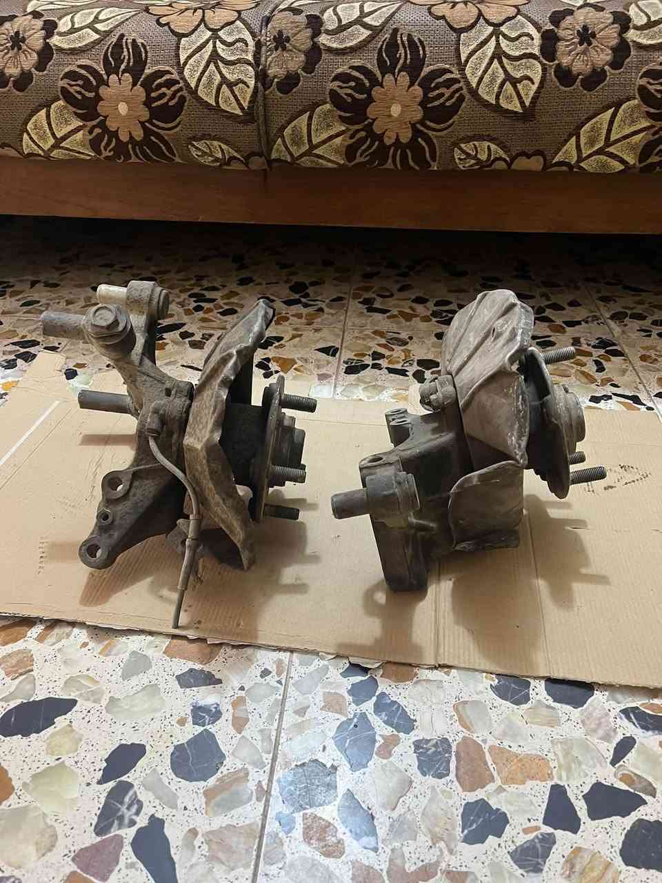 غراض مازدا فاصوليا
مشط استيرن مال حاوية السعر 150
اسطاب اكسل مال حاوية امامي كامل مع الفلنجة ودرام شفت سعر 30
زوج اسطاب اكسل خلفي مال حاوية سعر 40 
زوج بوربرن امامي اصلي ياباني سعر 30 
شمعات امامي خلفي سعر 20
بوش طبلة مال طبيلتين سعر 20
ديلكو S5 مرات ينطي نار ومرات يكطع نار سعر 30
دعامية خلفية سعر 15
هاتف ***********
بغداد
