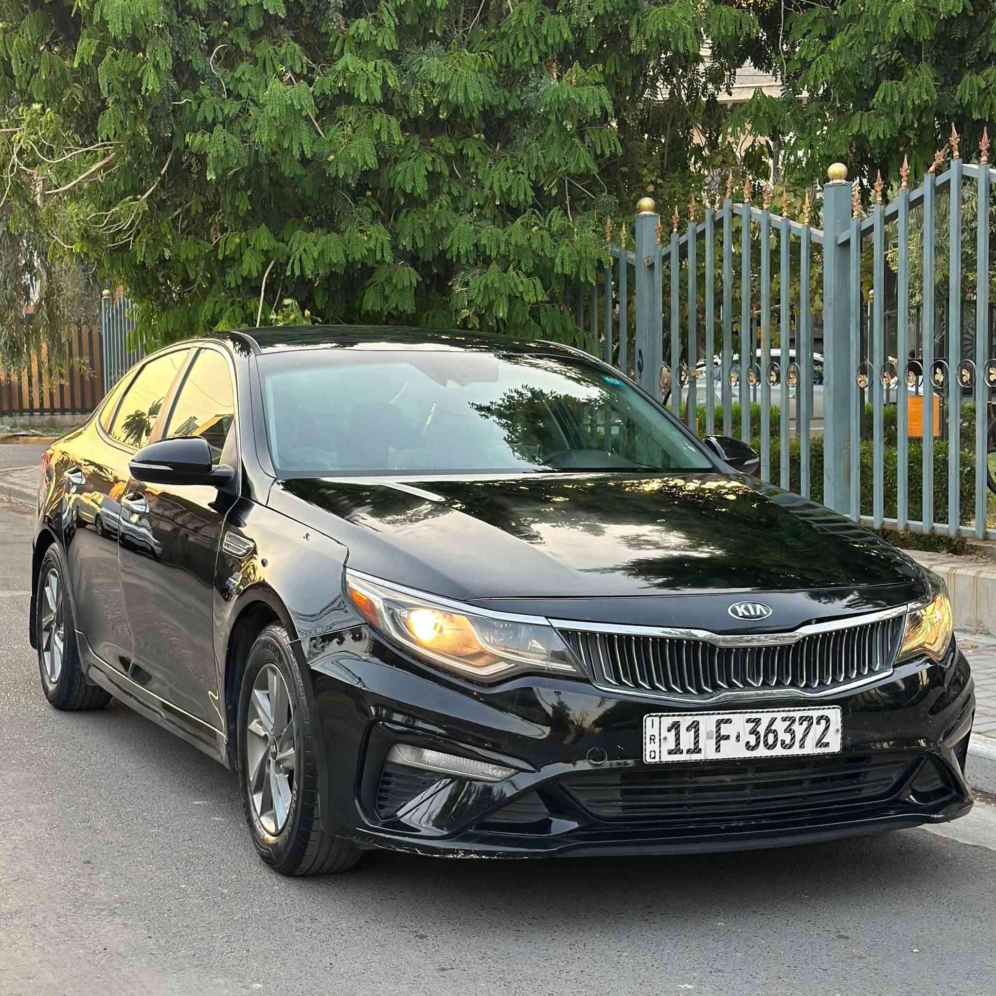كيا اوبتما ( KIA OBTIMA) 2019 فئة FE
استخدام شخصي على أيد وحده ماشيه 90 الف mi
للبيع او مراوس ب كي فايف او كامري حديث 

الميكانيك 👨‍🔧⚙️
مكينه GDI 2400 كفاله من الفتح و التبخير و التنقيص ولا دوانز بشرط + كير بحاله الوكاله صيانه دوريه كل ٣٠ الف + تبريد ثلاجه + صدر امامي خلفي جديد السياره بدون نقص كامله من كل النواحي 

الضرر 🥊✖️
حادث امريكا فقط جاملغ و بنيد و حافة الباب صبغ جهة السكن لغد معمر فقط بدون شاصي باقي السياره مكفول من الصبغ والبارد 
بدون حالوب بدون جراد شرط الفحص 

المواصفات :
- فول تحكم ستيرن 
- شاشة كبيره تدعم نظام كار بلي 
- كشنات مخمل 
- سكن LED
- اشاير مري 
- رادار امامي
- ثلاث أنظمة قياده (ico-sport-comfort)
- نظام النقطه العمياء بلمري 
- أربعه حساس خلفي
- كامره خلفيه دواره 
- نظام تحديد مسار 
- نظام مانع انزلاق 
- نظام مثبت سرعه 
باقي المواصفات المعروفه 

مكاني بغداد - السيدية 
السعر 107 وبيه مجال بسيط 
للاتصال ***********
واتساب ***********
