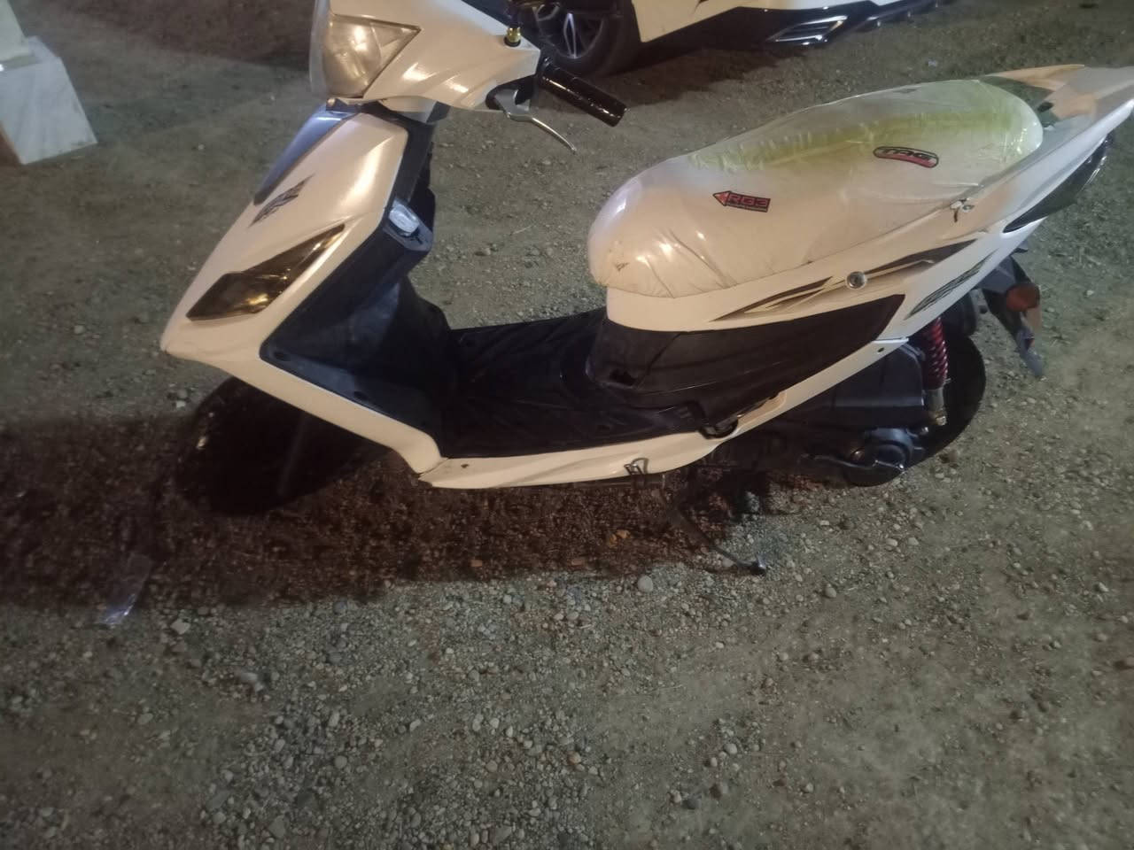 سايم نحله لبيع جاهز مكان جزيره رمادي سعر 400.  ***********

