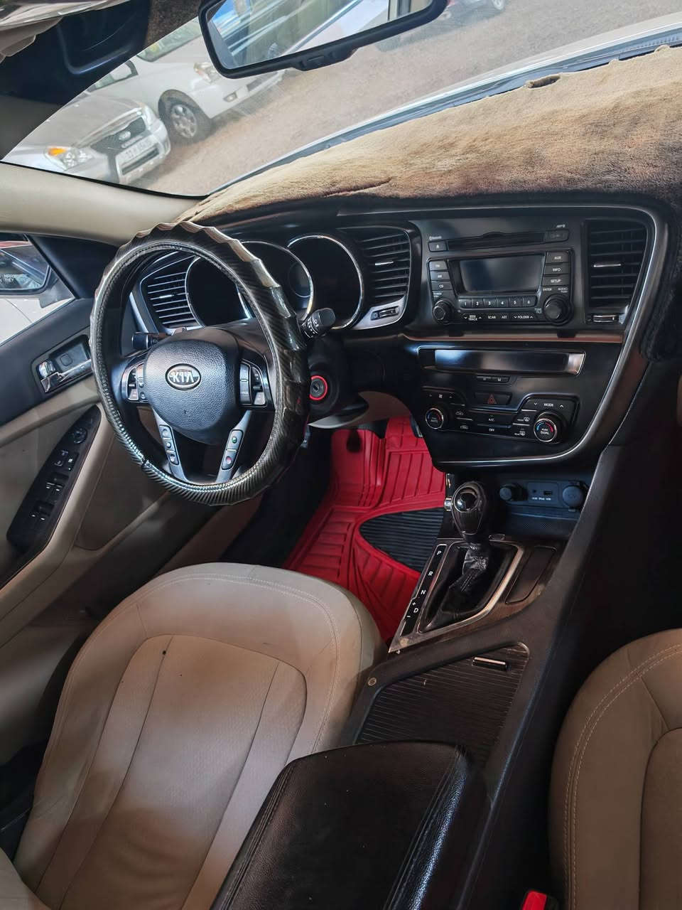 🚗 كيا أوبتيما 2011 فول مواصفات خليجي مكفولة 🚗المواصفات والتفاصيل:
الموديل: 2011
الوارد: خليجي 100%
الحالة: مكفولة كفالة عامة (عام وصدمة وصبغ) بشرط الفحص.
المحرك والكير: المحرك والكير والشاصي بشرط السلامة والفحص الممتاز.
أبرز المواصفات (الفول):
✨ فتحة سقف بانوراما
✨ كشنات جلد + تحكم كهربائي بالكامل
✨ شاشة عرض + كاميرا خلفية + حساسات أصلية
✨ تحكم ستيرن كامل + مثبت سرعة
✨ تبريد ثلج + تدفئة وتبريد كشنات
✨ ويل كب حجم كبير + كشافات مصد أمامي
📌 معلومات البيع والتواصل:
رقم السيارة بغداد نكليزي تحويل ثاني 
المكان / : بابل/ الشوملي]
📞 للتواصل والاستفسار: [***********/***********] /واتساب موجود
