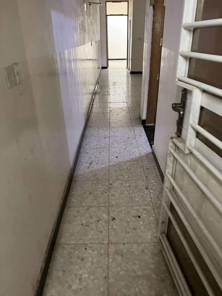 بيت للايجار طابق واحد
يحتويً على غرفة نوم واستقبال وحولي كبير وصحيات ومنور
عنوان البيت
نهاية اربع شوارع شارع مخبز المجتبى ( النفطية)
الشارع ١٠ 
ايجارة ٤٠٠
للاستفسار
***********
