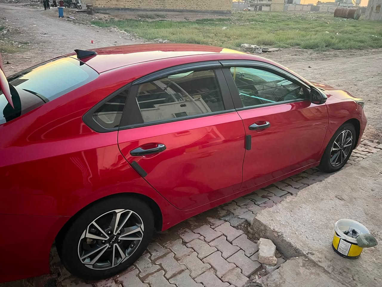 السلام عليكم
كيه فورتي 23للبيع محرك 2000دوش

كير cvt

رقم بغداد 

السونار بلمنشور

موصفات نص فول 

السعر 125 وبيه مجال 
الموقع بغداد الشعلة 
باقي التفاصيل اتصل :***********
