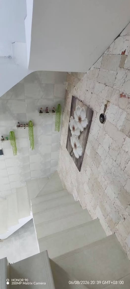 السلام عليكم

للبيع 🏠 بيت 100 متر ركن طابق ونص

موقع البيت الشعلة الدوانم خلف جامع الأخضر

الخدمات كاملة مي ومجاري وتبليط

ملحقات البيت

الستقبال 6×3

الغرفة الجوة 4×4

الحولي 3ونص×5

الحولي الفوك 3 ونص ×3

الغرفة الفوك 5×4

الصحيات

الحمام 3 ×متر ونص

التواليت 3× متر ونص

ملاحظة البيت ينباع مع الغراض حسب الرغبة

الهاتف ***********

بي واتساب

السعر 87 وبي مجال...
