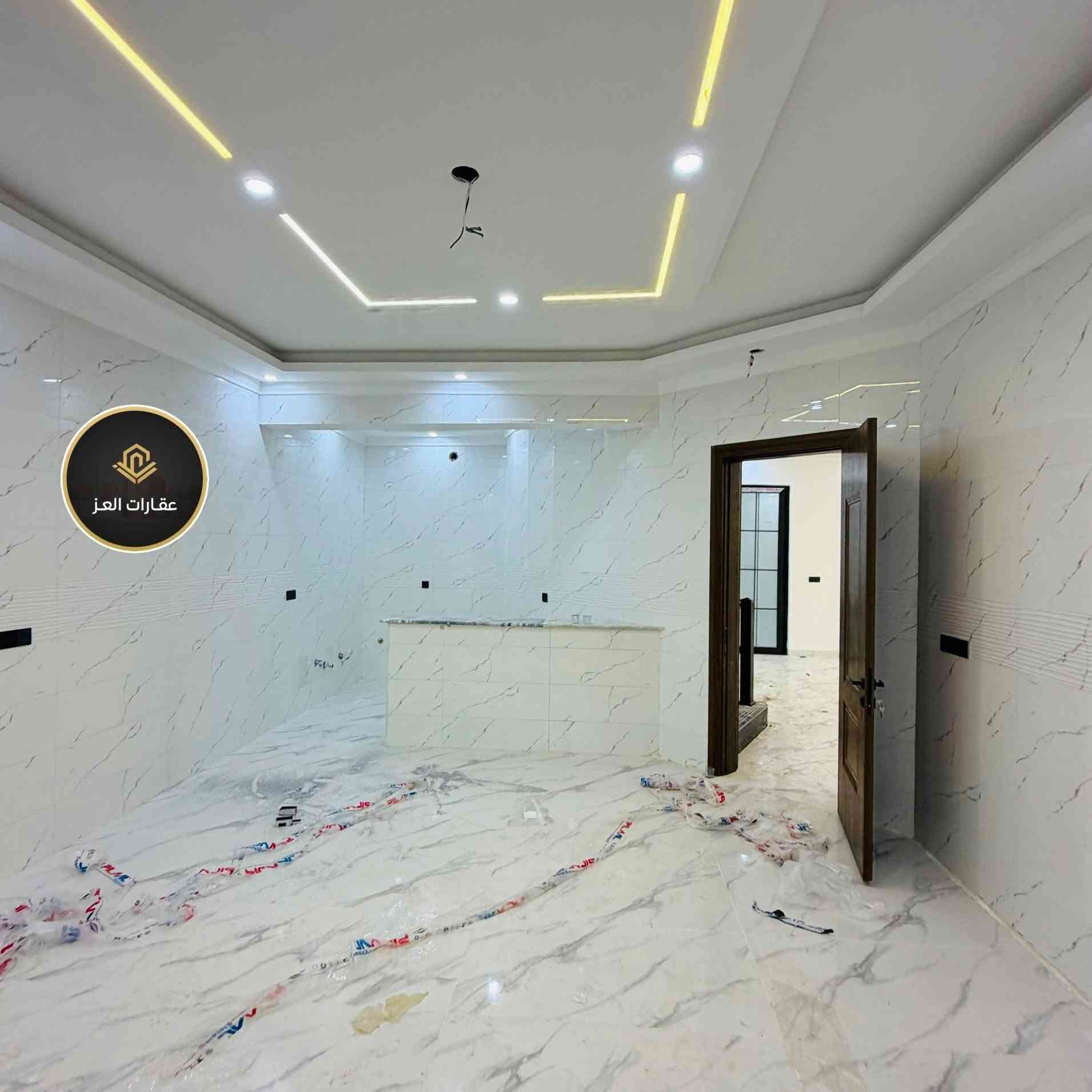 دار ملكي للبيع 300م في تكريت - حي الجامعة على شارع 20م

مساحة (300م²) | جاهز للسكن 
✔ 5 غرف نوم نظام الابواب العزل + صالتين واسعة + استقبال مع سويت +  4 حمامات + مطبخ حار بارد -  كراج سيارة  + حديقة 
- الارضية بوريلين - الابواب تركي درجة اولى - سحب مغربي 

السعر: 325 مليون دينار وقابل للتفاوض للشراي (نقداً فقط)  
🚫 غير قابل للمُبادرة أو التقسيط  

📞 للاستفسار أو المعاينة الفورية، اتصل بنا على:  
*********** - ***********  

سارع بالاتصال 🏡✨
