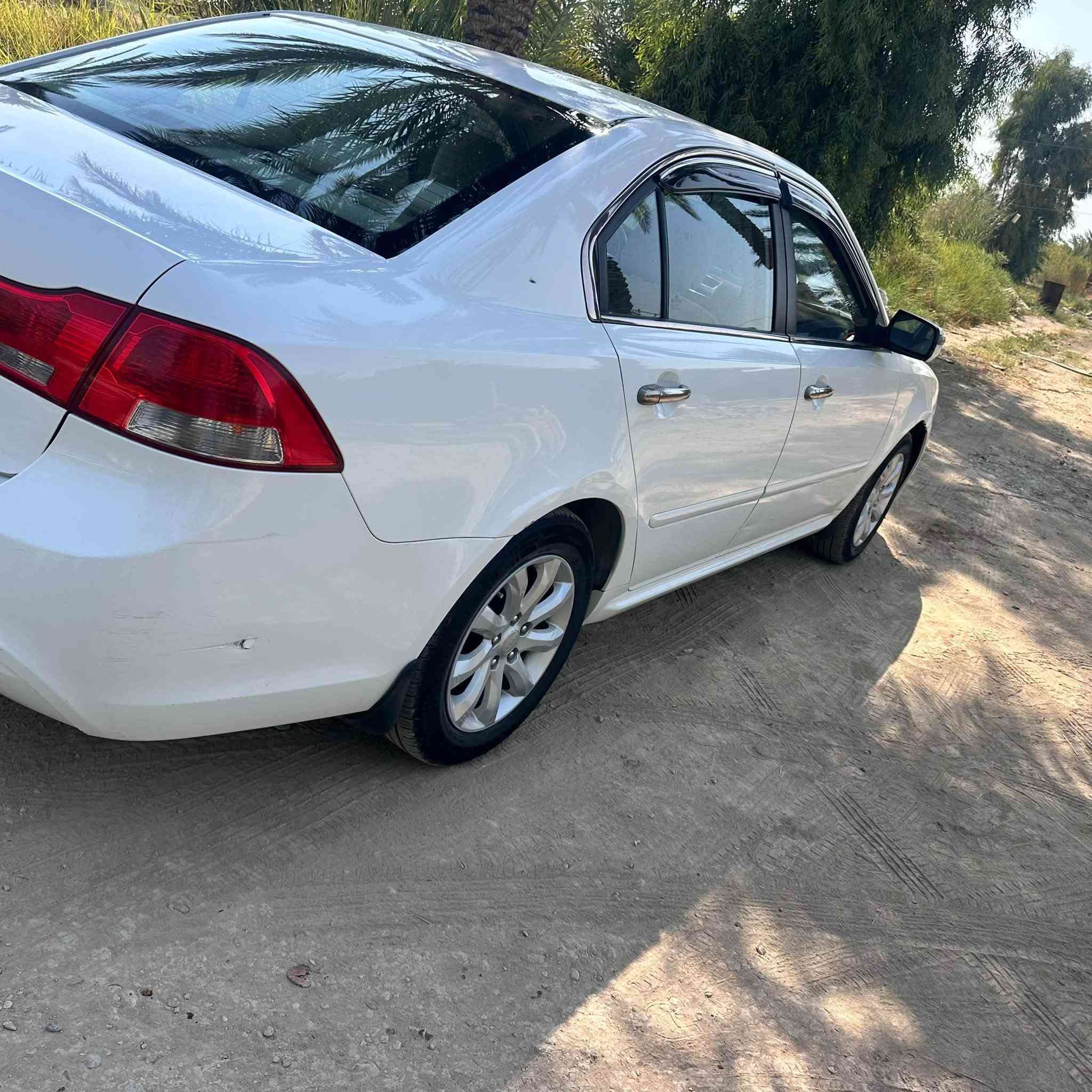 السلام عليكم أوبتما 2009  خليجية سنويه بسمي
كير مكينه مامفتوح عل وضع الشركه سبير ما نازل 

السياره خير من الله محفوظه ماشيه 182 

بيه صبغ ربع جاملغ عكس سائق بدون فتح والباقي

كفاله السياره مابيه فتح ولا قطعه 

السعر 130 وبيه مجال ***********
