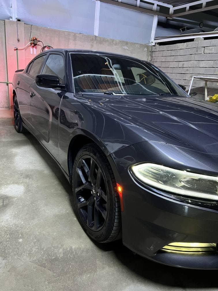 سلام عليكم 
دودج تشارجر موديل 2023
مواصفات SXT بدون فتحه 
لون فيلي  ماشيه 64.441mi
تو ويل  كير ومحرك كفالة 
سونار موجود بلصور
ايرباك بردة راجع سستم 
رقم دهوك تحويل ثاني يوم 
سيارة حادثها بلباب لابجم ولاخلفي 
ويل 20  شاشة جبيره 
مكان السيارة الموصل الأيسر 
رقم الهاتف: ***********

رقم الشاصي: 2C3CDXBG7PH530173 موصل, نينوى
