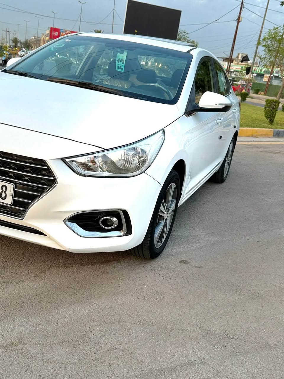 السلام عليكم من رخصه الادمن 
اكسنت للبيع موديل2019 خليجي فول مواصفات بلو مكينه 1600 مواصفات فتحه تحكم ستيرن جهتين تبريد قطعتين مري شفط سويجين شركه كير ومكينه كفاله صدر امامي وخلفي جديد  
السعر /112 وبيهه مجال حك الجيه
العنوان / السيديه
الاتصال/  ***********
