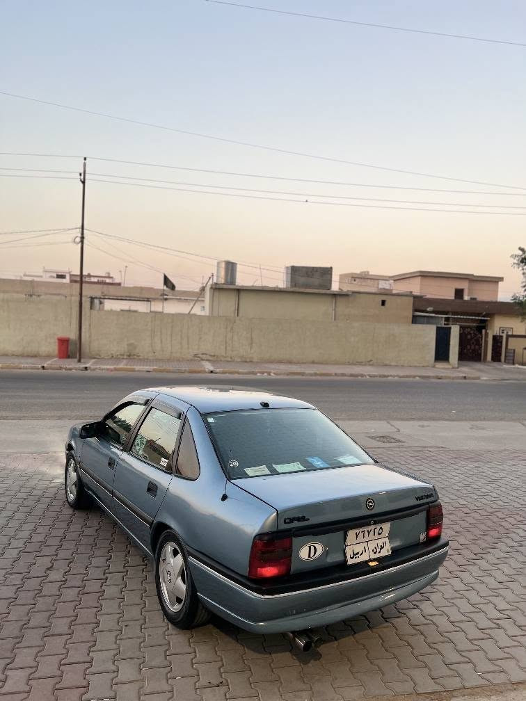 اوبل فيكترا 🇩🇪 موديل 1991.
حجم 20.كيرومةكينةي بةشةرت.
مواصفات.تةبريد.تةحكم لايت كارةبا ايشةكا.
بلاجكتور.ABS .تاخم تايةي 95📦لوك.
كوبون بانزيني هةية ⛽.
كارةباي بةشةرت.ليدوار.لاي سايةق قرجيكي هةية.
شانسي بةشةرت.سبوخ عام بوجواني. 
سةقفو تيكمة مةعجوني نية .
رةقةم هةولير سةنةوي ساليكة بةسةرجوة .
سعر 40.مجال
شةرت تةحويل.عنوان كةركوك 
رقم.***********.***********. كركوك, العراق
