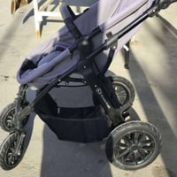 عربانة أطفال • صناعة كندا • تايرات نفخ