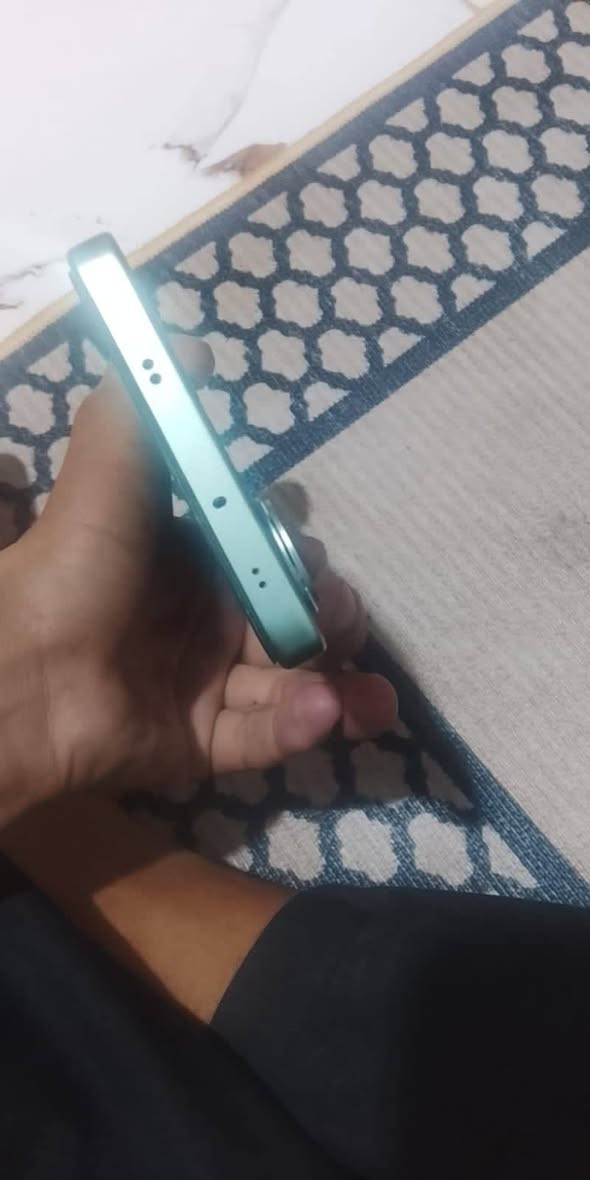 جهاز بوكو x7 برو للبيع الجهاز مستعمل شهرين كامل ملحقاته بطاريته 99 ذاكرته 512 عشوائية 24 تفحص وين ما كان سعره 475 بيه مجال عنواني بصره الحيانيه للتواصل واتساب ***********
