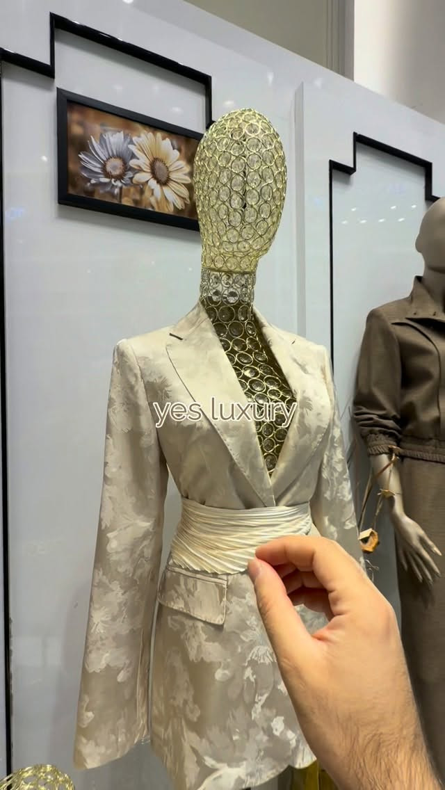 سيزن شتوي • يس لاكشري • ملابس