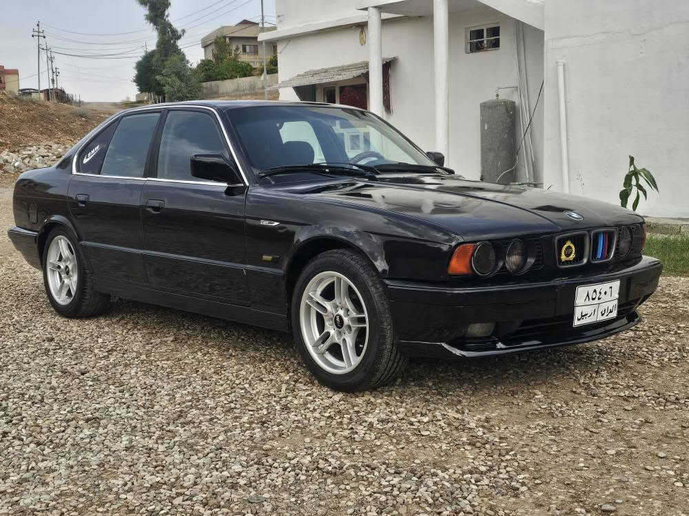 بي ام دبليو 520 • ٨٠٠٠٠ كم • ويل M