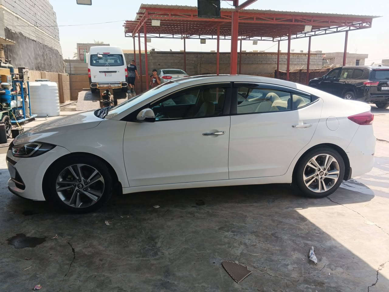 سلام عليكم النترا 18 سوبر خليجي بيها 3 قطع رقم بغداد بأسمي سياره جاهزه ماذب ربع عليها ترهم مراوس أو بيع سعر 145 وبيها مجال 
مكاني بغداد 
رقم الهاتف ***********

