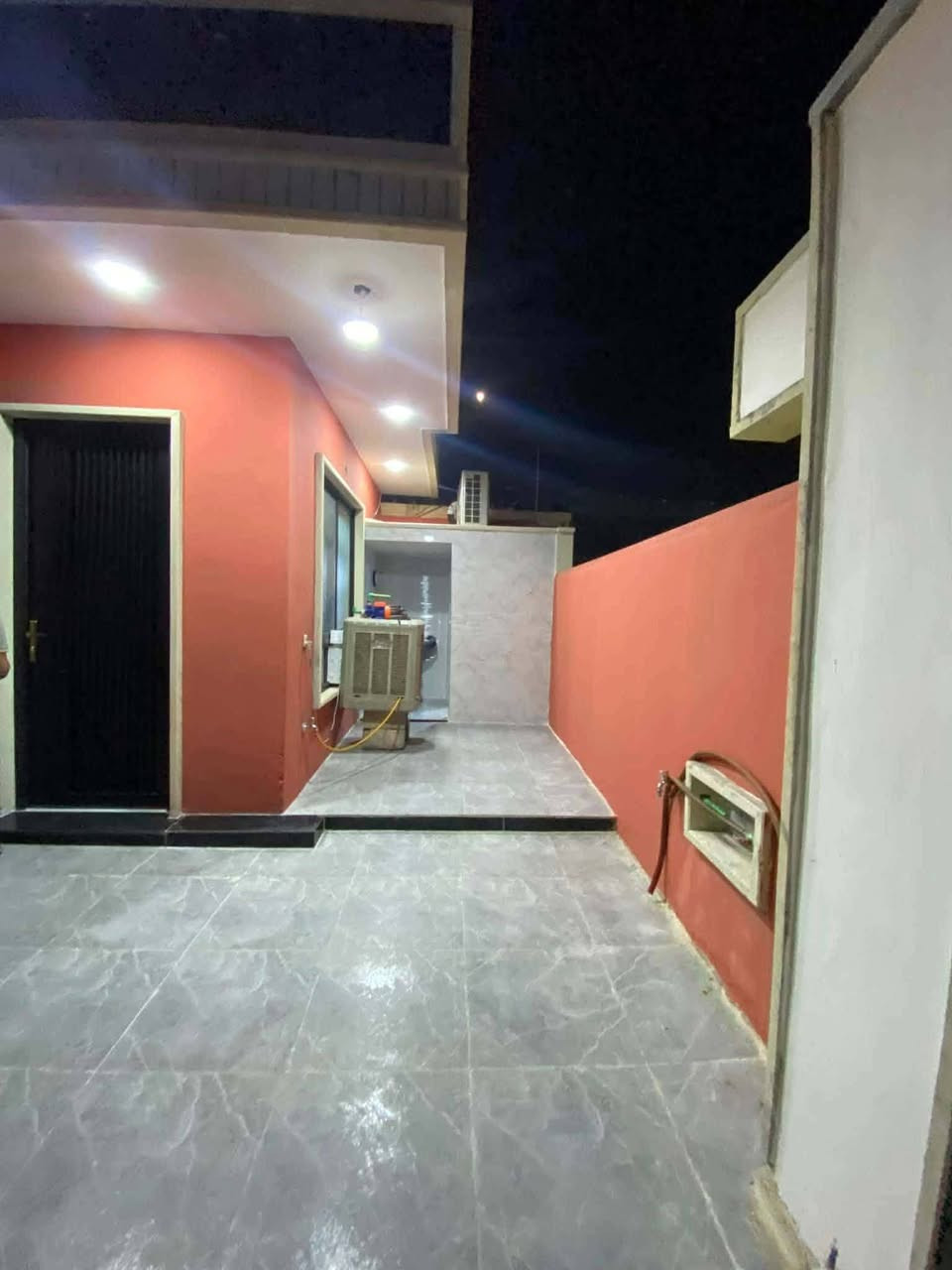 :البيع بالتقسيط 
♦️ دار  للبيع السماح مربع الذهبي ♦️
الموقع: حي السماح المربع الذهبي قرب جامع فاطمة الزهراء 
مساحة الدار : 200 متر واجهة 10 متر
سند طابو ملك صرف شرط التحويل
بناء حديث زيرو مع الأثاث 
🏠 تفاصيل الدار : 
طابق واحد : غرفتين نوم وهول ومطبخ واستقبال وصحيات وكراج وبيتونة
سعر الدار الكلي 175 مليون
مقدمه 100 مليون
والقصد اليبقه قدره 75 مليون 

القسط الشهري ٣٧٥ الف 
________________________________________________ 
للاستفسار الاتصال بالرقم :
***********
***********
او مراجعة مكتب السيد صلاح العينو لتجارة العقار 
عنوان المكتب موصل حي السماح سايدين محطة المشاعل
