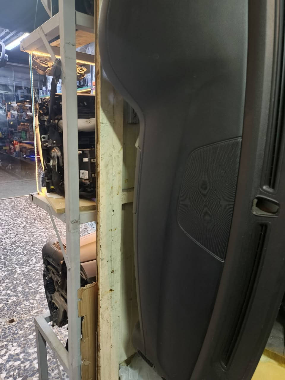 السلام عليكم أدوات دشبول تفصيخ وكل ماتحتاجه من كهربائيات فورتي الداخليه 
عضمه دشبول هي وايرباك السعر٢٠٠  ألف قفل
شريط استيرن اصلي تفصيخ السعر٢٠الف
يده مزدوجة اشاره ومساحات ولايت اصلي تفصيخ السعر٦٠الف
جوزه مع ريمونت اصلي تفصيخ السعر٧٥ف
أريل خارجي اصلي السعر٣٠ الف
قاعده فيوزات داخليه اصلي السعر ٩٠ ألف 
دركه ستيرا هي ولتحكمات بدون ايرباك السعر٨٠الف

بورد تبريداصلي تفصيخ السعر٨٠ ألف  
العنوان حي القاهره مقابل التانكي ***********
