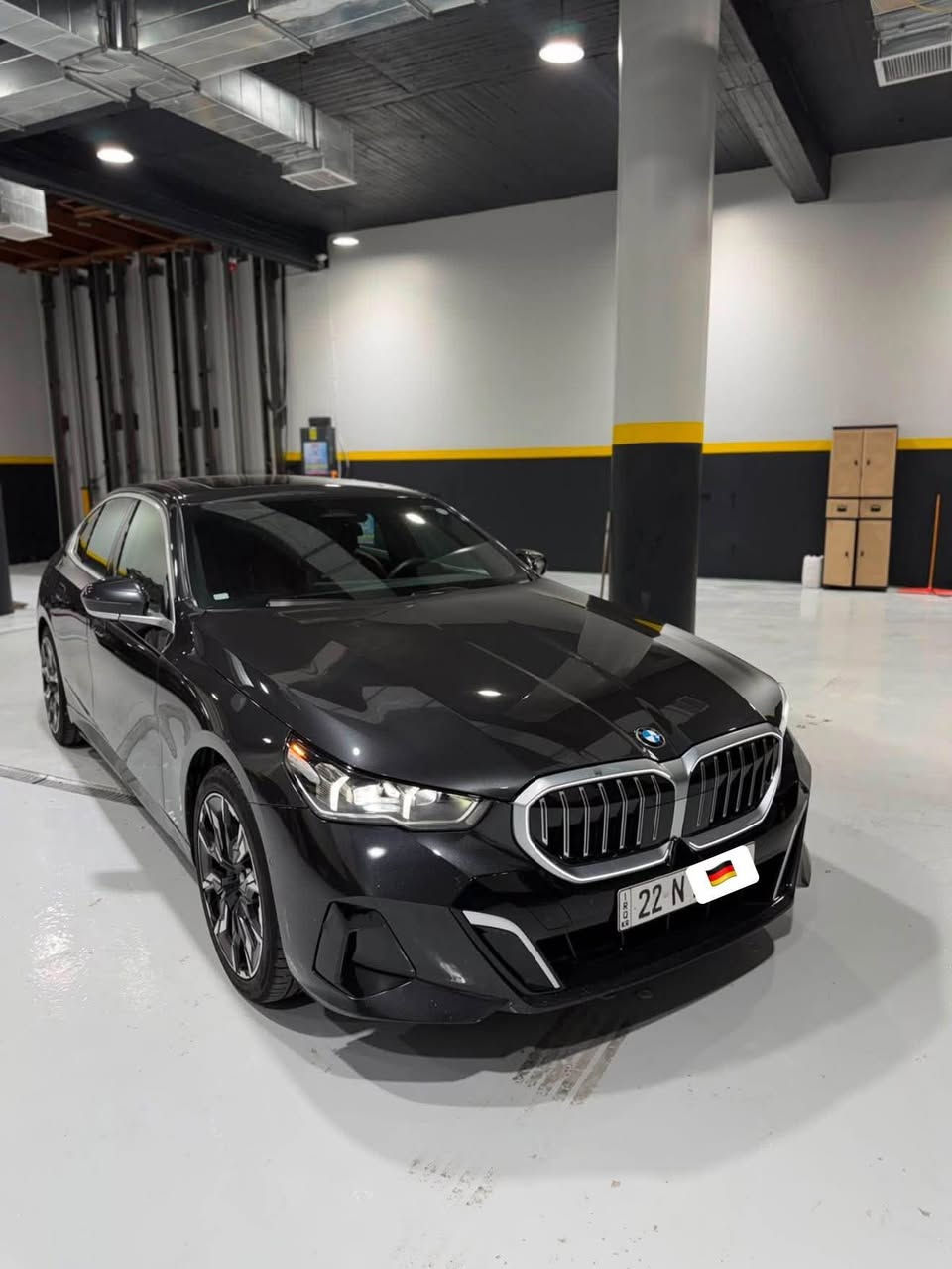 السلام عليكم

للبيع BMW 530i

2024 

عداد 43m

فول مواصفات 

Body Kit M

داخل جلد احمر

هيتر كشنات + ستيرن

فتحة سقف

رادارات 360 

حساسات 360

وباقي التفاصيل والمواصفات معروفة للـ BMW

  

الضرر سطحي جداً قطعة وحدة فقط جاملغ أمامي بدون اي 

دواخل او اضرار 

رقم اربيل بأسمنا تحويل مباشر ثاني يوم

مكان السيارة بغداد

السعر 400$ 

*********** بغداد, العراق
