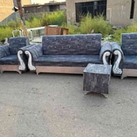 تخم • ٨مقاعد • نظيف