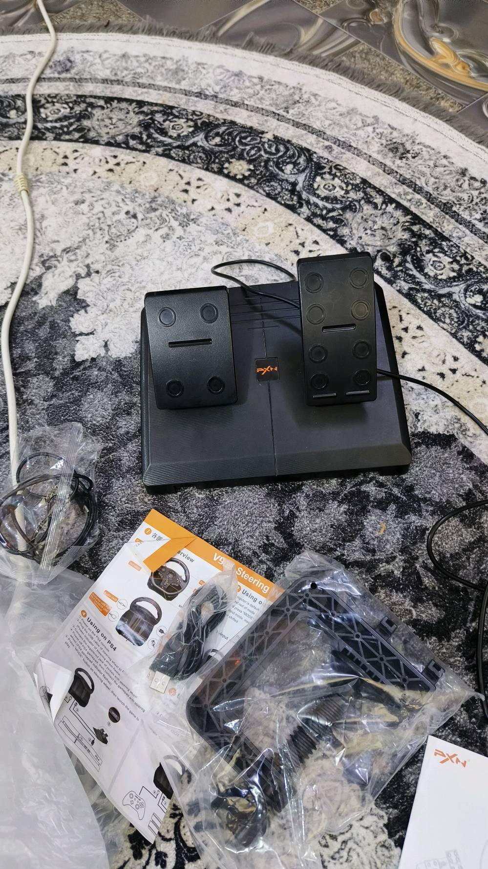 🎮 دركسون ألعاب PXN V900 للبيع 🏎️🔥
دركسون Gaming Racing Wheel من شركة PXN
✅ يشتغل على PC وPS4 وXbox
✅ دوران 270° / 900°
✅ وياه دواسات بنزين وبريك
✅ مناسب لـ Forza وEuro Truck وAssetto Corsa وغيرها
✅ نظيف وحالته ممتازة
📦 موجود بالكارتون
💰 السعر: 100,000 دينار قابل للتفاوض بشكل بسيط
📍 البصرة
📩 للتواصل مراسلة خاص 
***********
