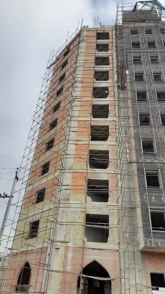 ༺═══   🏗️ مكتب وساحة الإعمار 🏗️ ═══༻

✅ بيع • شراء • تأجير

🔸 جكات (3م -4م و5م)
🔸 سكلات (60 - 80 - 90 - 120) وسكلات 3م
🔸 فخات عادية ورباعية
🔸 دنك بجميع القياسات
🔸 مصاعد مواد البناء
🔸 عربانات حمل
🔸 مولدات كهربائية
🔸 كمبكترات (دكاكات)
🔸 حادلات صغيرة وكبيرة
🔸 ساقولات 
🔶كاصوصه كونكريت
🔸 دراب خشب جديد
🔸 براميل جديد ومستلزمات مواقع البناء 

💯 ليش تتعامل ويانا؟

✔ أسعار منافسة
✔ معدات جاهزة للتسليم
✔ بيع بالجملة والمفرد
✔ شراء وبيع المستعمل
✔ خدمة سريعة وموثوقة

🚚 نوصل إلى جميع محافظات العراق وكافة مناطق بغداد

📍 العنوان:
بغداد – البلديات – تقاطع الكهرباء – باتجاه مخازن الإسمنت سابقًا.

🛑للتواصل:

 منتظر: ***********
 عبدالله: ***********
