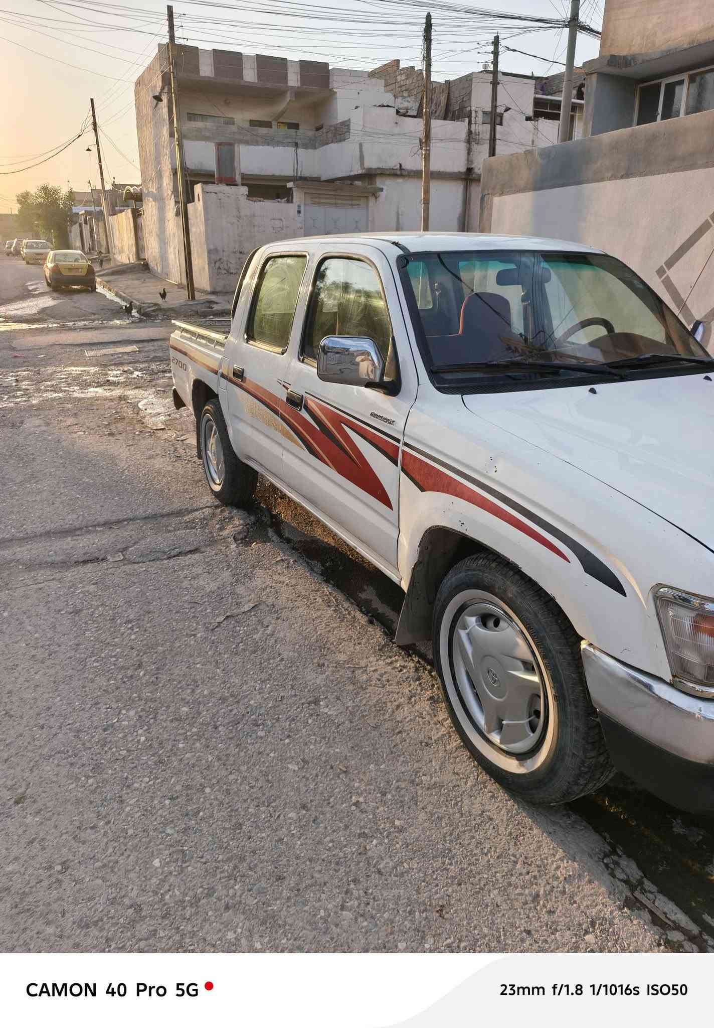 بيكم • ٢٠٠١ • احمر