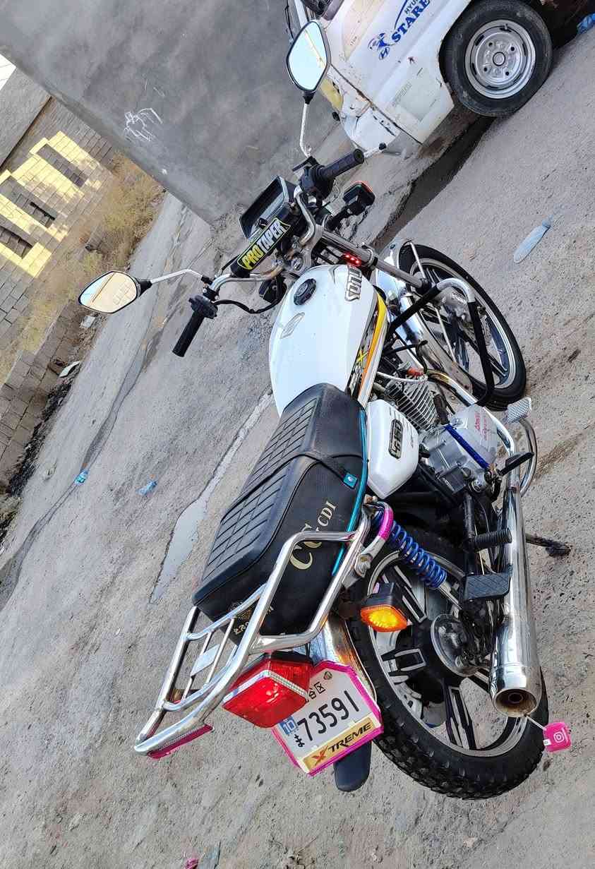 سلام عليكم
#للبيع 

#سيفان 🏍🏍🏍

#موديل 2020👉👉

#محرك مفتوح ⚙️🔧👍

#كهربائيات شغال 🚥🚦🔋🚨

#سلف هندر شغال 👍👍👍👍👍👍

#تخم #تاير #جديد ⭕⭕⭕⭕🛟

#السعر 380💵💵💵

👈👈👈👈مكانه صلاح الدين قضاء العلم 👉👉👉👉

📲📲📲📲***********📲📲📲📲📲📲
