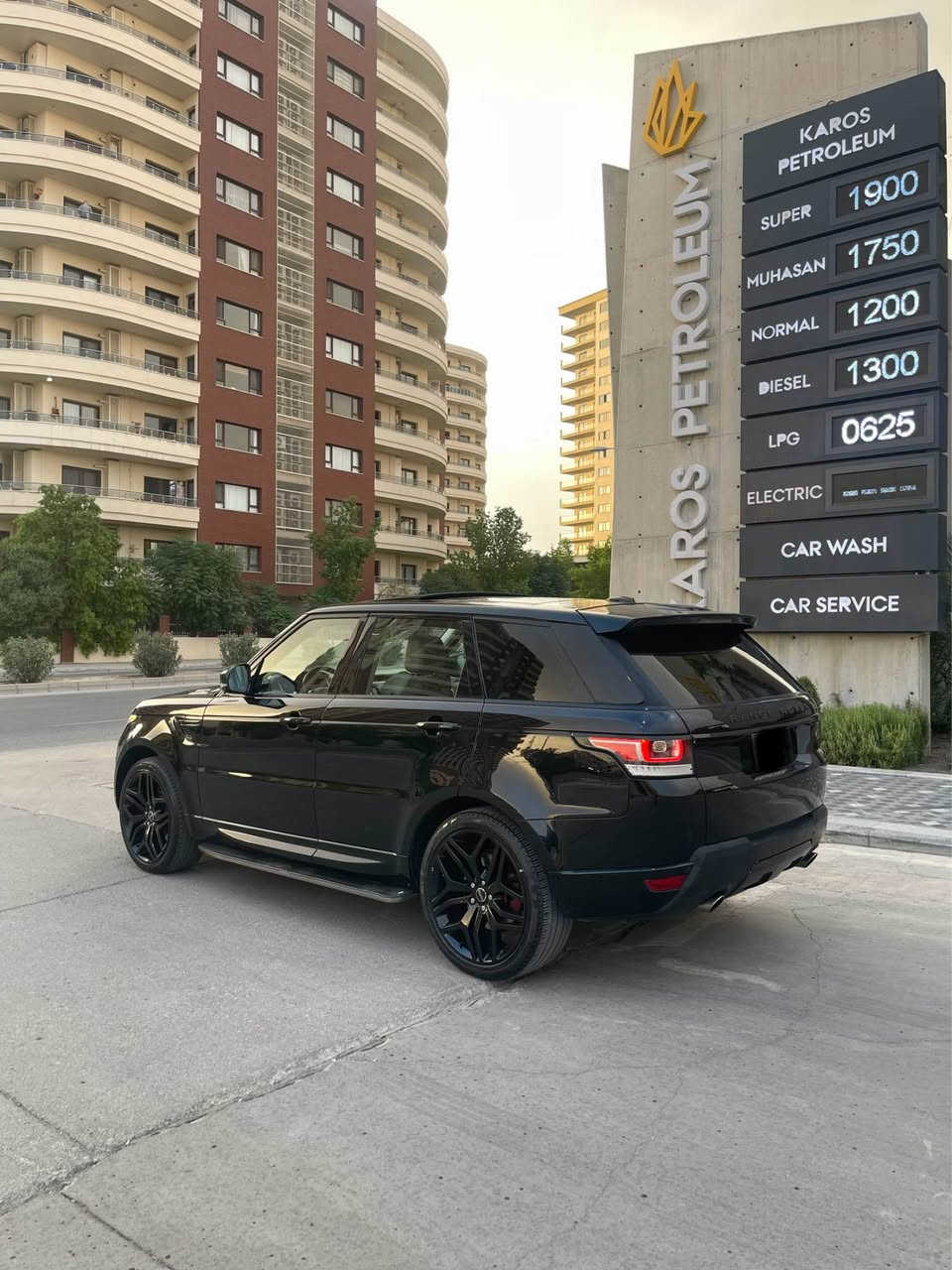 Range Rover Sport
Model 2015
V6 supercharged
بێ ڕەقەم دوبەی
کۆدی ئاسایشی بۆ کراوە
١٤٣ هەزار ڕۆشتوە 
مەکینەو گێڕ مەزبوت نەکراوەتەوە
فول مواسەفات 
ناوزەرد
لایت LED
سنوق شەفت 
سەقف پانۆراما
سەماعە مێریدیان
کامل ڕادار و ئۆتۆ ستۆپ
دەبڵ کارەبایی بەرزو نزم 
زۆر مواسەفاتی تر …
زۆر تازەیە سەیارەکە 
١٣٧ گەڵا و مەجال
*********** السليمانية, العراق
