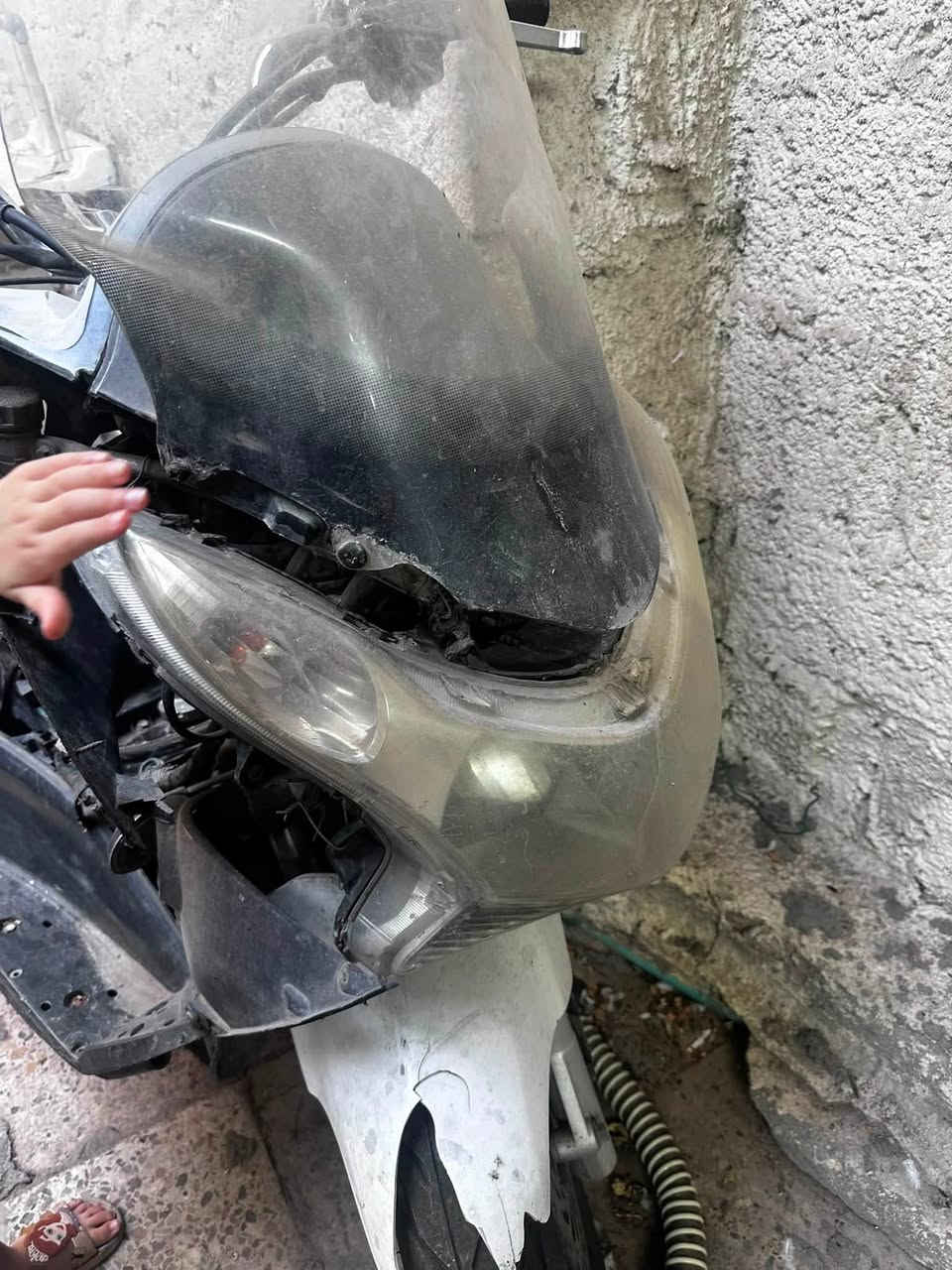 بي سي اكس جيل اول 
بدون كفرات 
ومكينتها بيها كازكيت
***********
