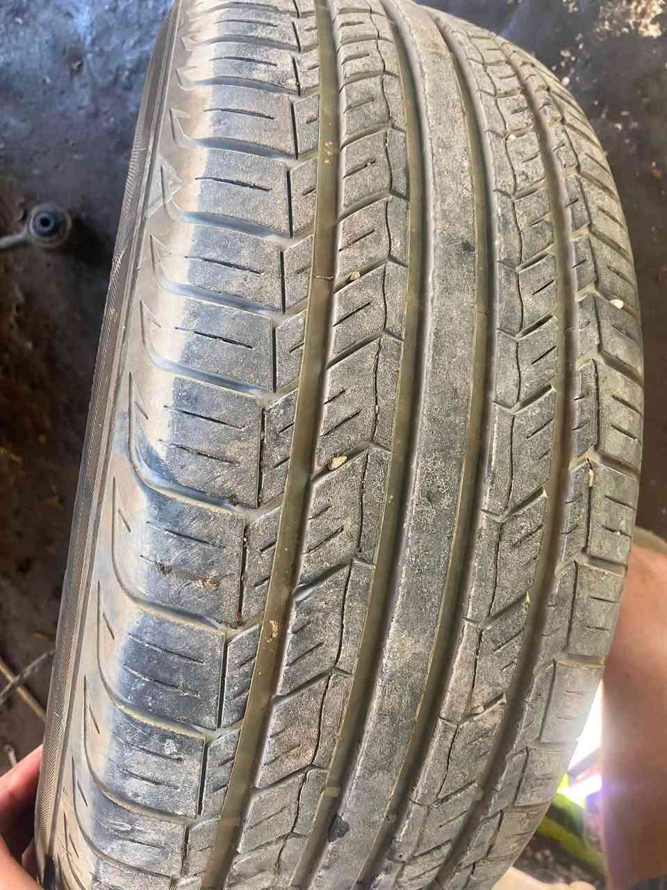 ويل خليه تخم 4 للبيع   بيهن زوج تاير جدد  سعر 250 الف قفل  ***********
