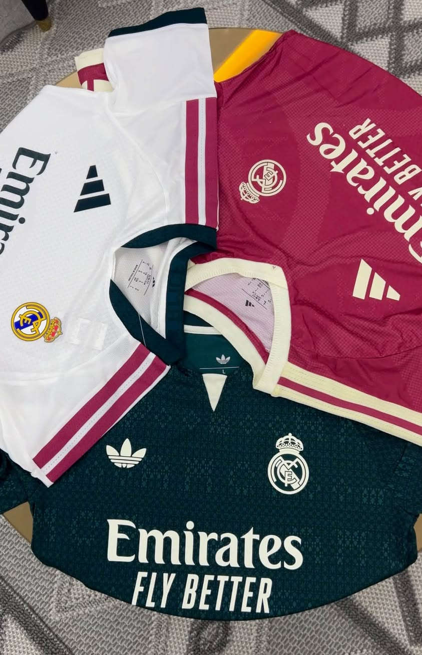 𝐊𝐈𝐂𝐊 𝐎𝐅𝐅 ⚽
👕 دريسات أندية كرة القدم
🔵🔴 برشلونة | ⚪ ريال مدريد | 🏆
📦 توصيل لجميع المحافظات 
📩 للطلب والاستفسار واتساب ***********
📍خانقين توله فروش

نص مكتوب في الصور:
- جمال البارسا