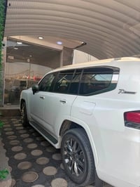 لاندكروز VXR • ٢٠٢٢ • ٧٦٠٠٠ كم
