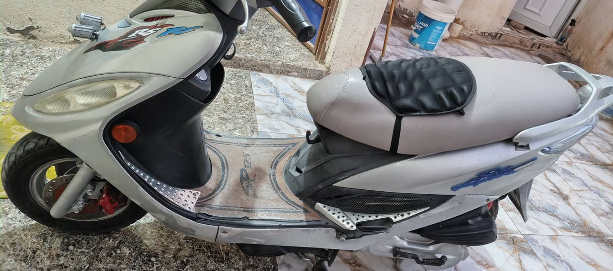 السلام عليكم خوان دراجه جي فور حاويه طالعه العام بيه سويج عدد٢ مال شركه مكفوله من الفتح الكهربائيات كفاله سلف هندر تايرات مال الشركه قفت ستان عالي ناصي هاي المواصفات كدامكم لحد يكلي شبيه مابيه////(٥٥٠)قفل السعر غير قابل للتفاوض/// للتواصل***********
