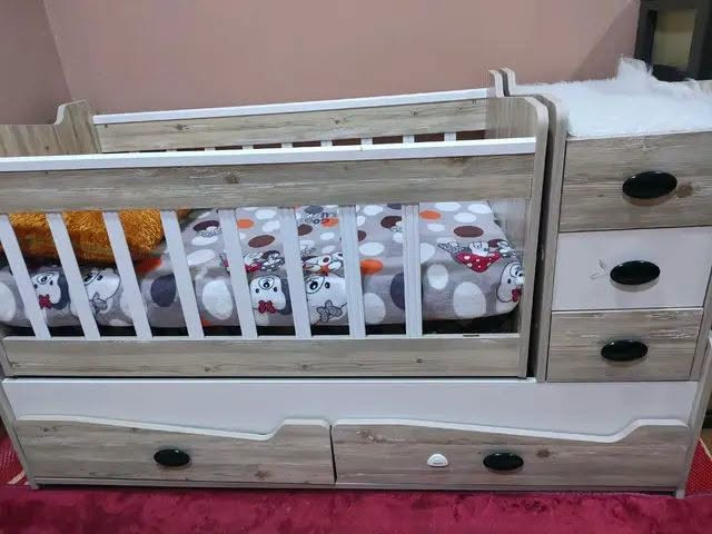 تخت طفل • تركي • حي الملايين