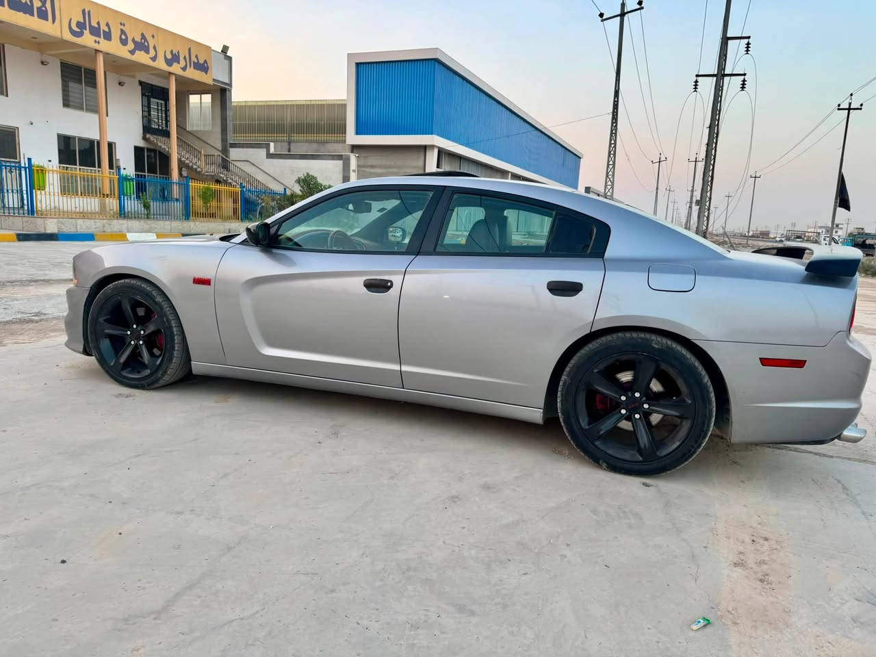 للبيع او الامراوس بأقل
السعر 135 
للاستفسار 
***********
جارجر 2013 RT Max فول ١/١ 
فتحه سقف
شفتات
خزن ميموري
ستيرن ودواسات كهرباء 
كلاصات حار بارد 
حساس خلفي
نقاط عمياء
رادار امامي
مري قلاب على البك
مري تعتيم
كشنات تدفئة تبريد
رقم بغداد دولي
دبات ht ريمونت
راديتر تبريد وماء جديد 
تبريد ثلج
السياره كلين بدون صبغ بيهه فقط كد شبرين ب الجامرلغ الأمامي الأيمن
