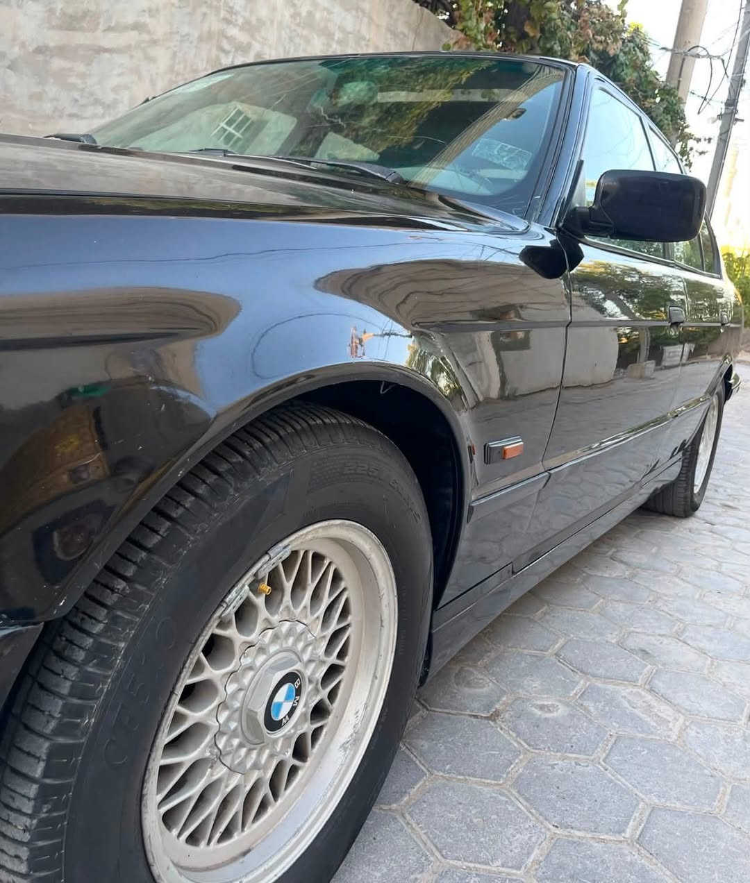 سلام عليكم ورحمه وبركاته
بي ام للبيع مديل ٩٤
حجم ٥٠٠مسكر
رقم بغداد مشروع وطني 
سياره مكفوله من ظربه والخياس 
فتحه طكتين
تبريد ثلج 
كشنات كهرباء 
سستم صوت سيدي جنجر 
تخم تاير جديد
كهربائيات كلها شغاله سياره معايزه شي 
كير مكينه حداديه مكفولات
مكاني نجف راعي سياره بنجف اواجهك ويا السعر ٥٤
***********

