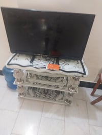 بلازما ٣٢ • ستلايت • ميز