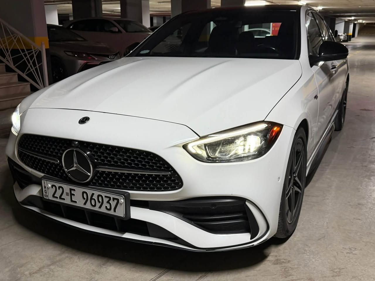 ✨ وارد حديث، نظافة ممتازة جداً، سيارة جاهزة للاستخدام ولا تحتاج أي مصروف.
🔹 الموديل: 2023
🔹 الفئة: C300 AMG
🔹 الممشى: ٥١ كم
🔹 اللون: أبيض
🔹 سقف بانوراما
🔹 شاشة كبيرة حديثة مع نظام MBUX
🔹 كاميرا خلفية وحساسات أمامية وخلفية
🔹 مقاعد كهربائية مع حفظ الذاكرة
🔹 إضاءة داخلية Ambient Lighting
🔹 نظام تشغيل بالبصمة (Keyless Start)
🔹 رادار ومساعدات قيادة
🔹 مكيف ممتاز ثنائي التحكم
🔹 جنوط AMG أصلية
🔹 أنوار LED عالية الأداء
🔹 وضعيات قيادة متعددة (Comfort / Sport / Sport+)
🔹 داخلية فاخرة وتشطيبات راقية

✅ محرك وكير وشاصي بحالة ممتازة
✅ فحص كامل متاح وباي مكان تريدة
✅ السيارة نظيفة جداً من الداخل والخارج
رقم اربيل تحويل مباشر

📍 الموقع: بغداد زيونة
📞 للاستفسار الاتصال أو المراسلة على الخاص
***********
السعر  ٣٧،٩٠٠$
 ٣٧٩ ورقة
 وبيها مجال بسيط السيارة جديدة وجاهزة وخير من الله تخم تايرات جديد 
سيرفس كامل تستلمها جاهزة

