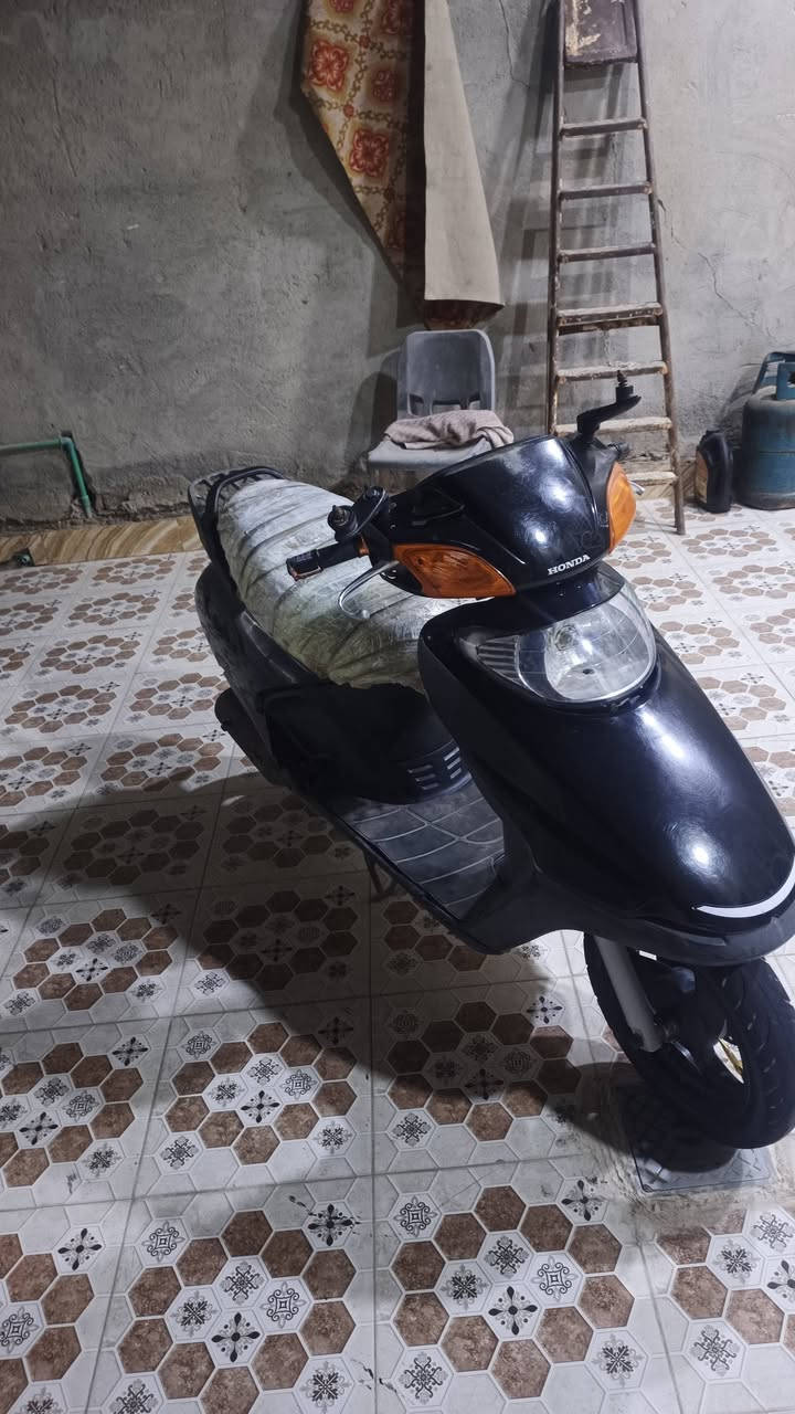 دراجه سبيسي ياباني اصلي للبيع مستعجل علا بيعته السعر 350وبيه مجال رقم لهاتف ***********

