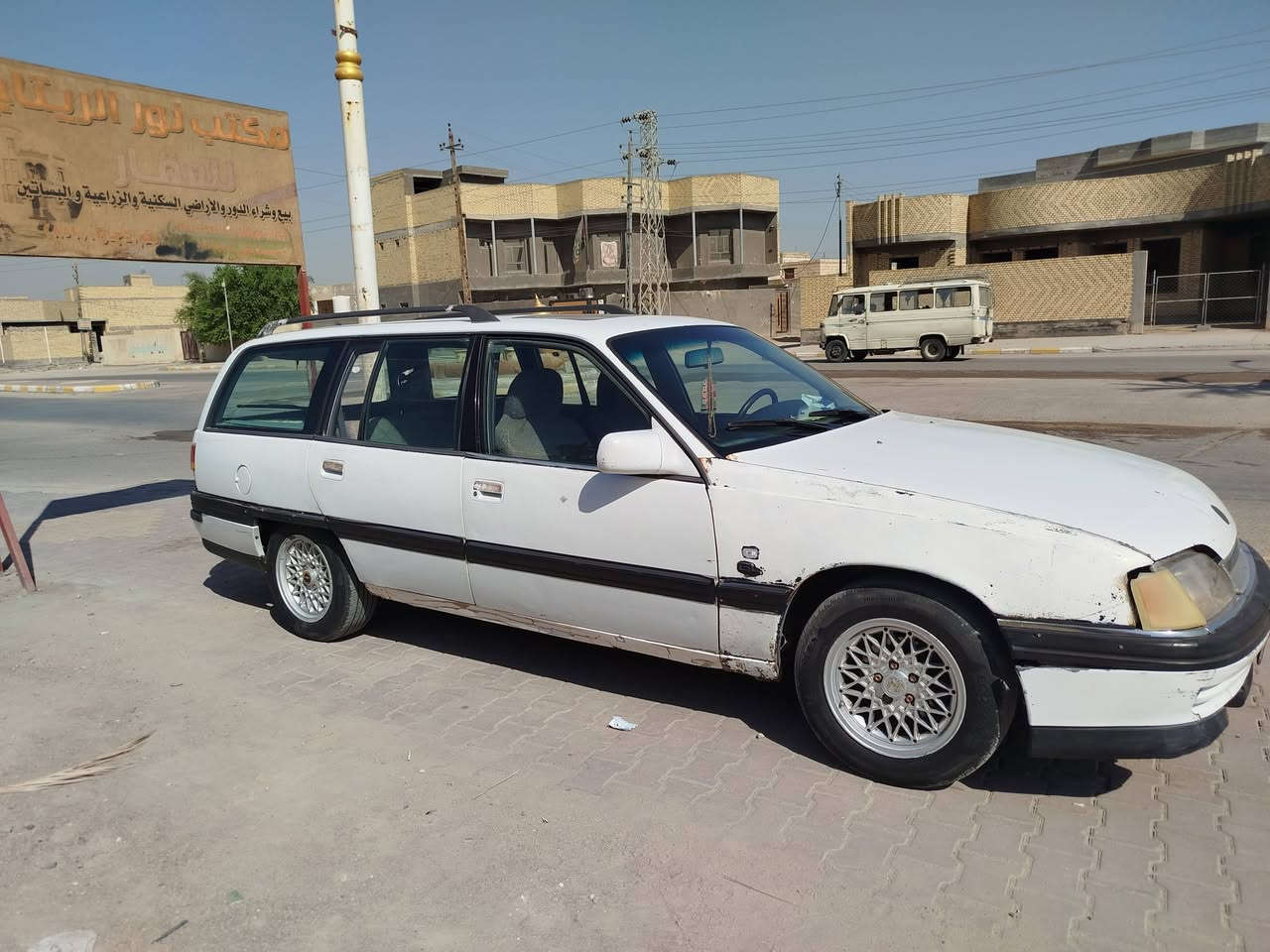 بسم الله الرحمن الرحيم
اوبل اميكا 93 رقم انبار صاحب السيارة يريد تحويل من سكنة الدوز 
تفاصيل السيارة كله واضحه بالتصوير اما المحرك بيه تبخير قليل جدا بدون تنقيص  كير اكسن مابيهن شي تخم تاير 
يحتاج ترتيب للسيارة جانت عند واحد هامله بيه نواقص بسيطه جدا 

عنوان السيارة ذي قار ناصرية مركز 
السعر 25 وبيه مجال بسيط 
***********
