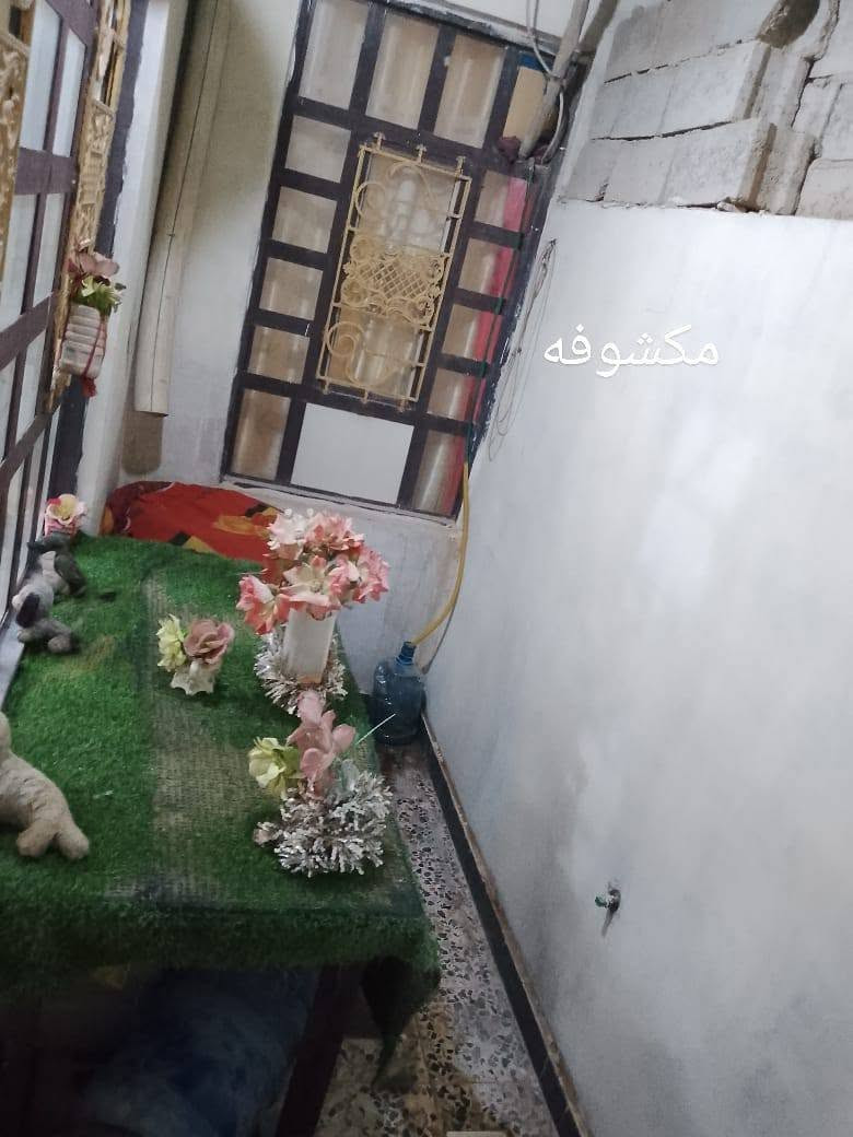 يا الله دار للبيع النجف الاشرف شارع المطار القديم غرب أسواق الأمير المساحه 100متر مربع يحتوي على غرفه وصاله ومطبخ واستقبال وحمام داخل وخارج كاشي سيراميك حمامات صور البيت موضحه بناء بلوك طفيلي اساس طابوق نهروان شقل جناي مشمول بل تمليك سقف عكاده ومطبك السعر بلاش بلاش 17مليون مع المجال للاستفسار الاتصال او المراسله على الخاص ***********
