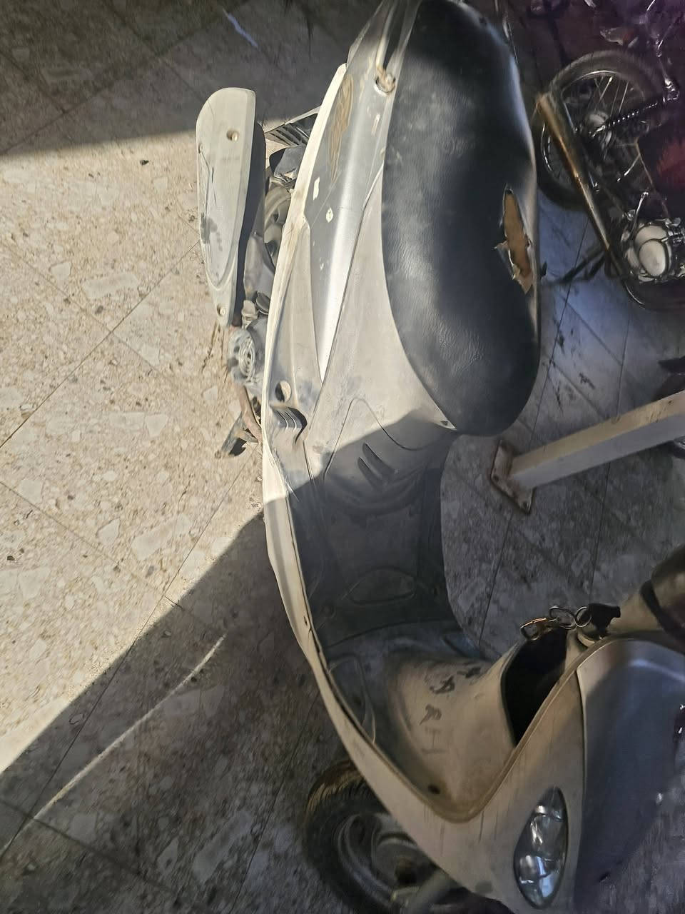 ماكس لبيع منغولي صرله ٥ اشهر من طلع كله ختم وحد وياه مكينه مامفتحو بيه براغي وحد مكفول من كلشي سعر 550 وبيه مجال شوي مطني حله شارع ٦٠ رقمي ***********
