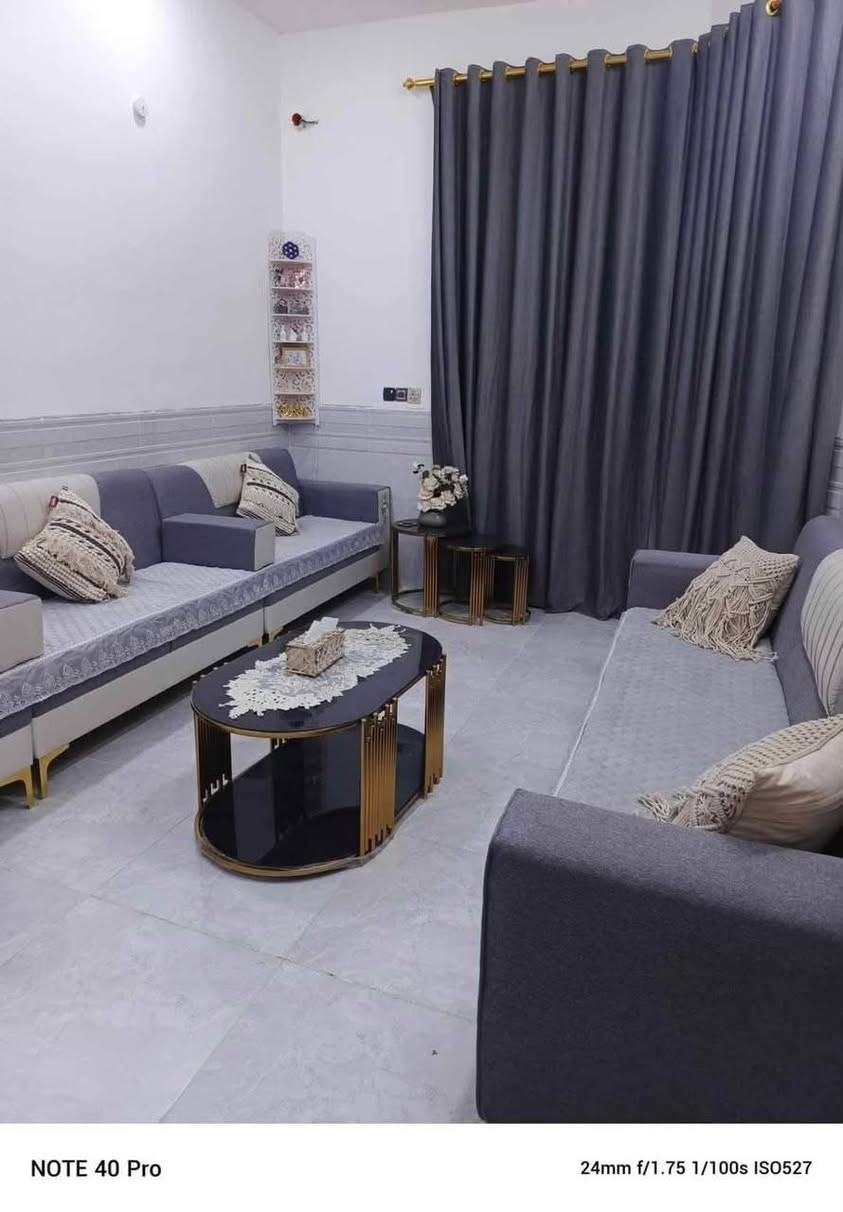 #بيت ١٠٠ متر بناء جديد كونكريت طابق ونص حي النداء منطقة ال٥٠ الف قريب من شارع ٦٠ المجمعات وشارع ٦٠ العرضي الأول 
#تفاصيل البيت
الطابق الأول.... غرفة وصالة واستقبال ومطبخ وتخاريج سيراميك وكاشي
الطابق الثاني... غرفة وتخاريج
#سعر البيت ٩٠ مليون وبيه مجال قليل
#للاستفسار الاتصال او المراسلة مكتب المظفر للوساطة العقارية 
***********
***********
***********
#عنوان المكتب النجف حي الميلاد الحولي عمود رقم واحد
#شعدكم عروض بيع وشراء المكتب في خدمتكم
