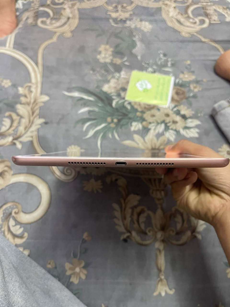 ايباد 7 • نضيف • بطارية ٧٤٪
