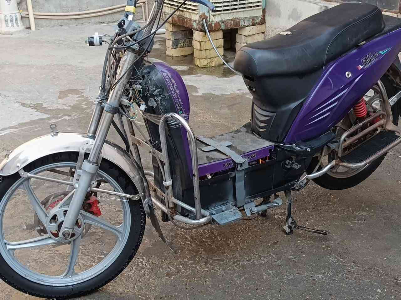 سلام عليكم
دراجه شحن هارلي موديل٢٤
نقص شاشه ولايت
الباقي نضاله زينه 
بطاريات فول بس بيهن نفخه 
اطلع بي مسافات طويلة
سعره  150 قفل قفل

ولا تعلق سعر بكيفك ماجاوبك
‏‪***********‬‏
