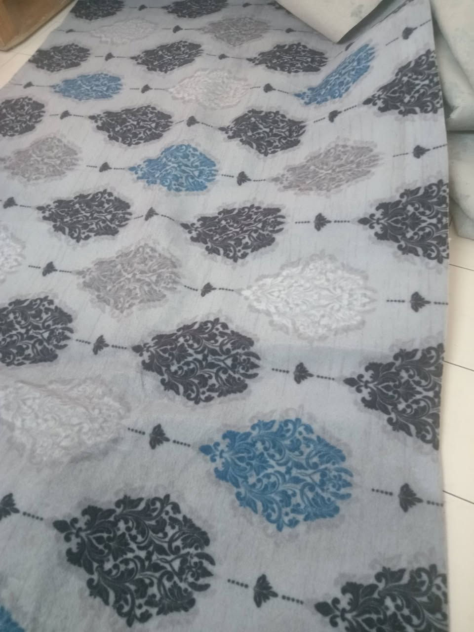 كاربت قطعتين  وفرشه  يعني 3 قطع بسعر 40
داخل بسمايه
